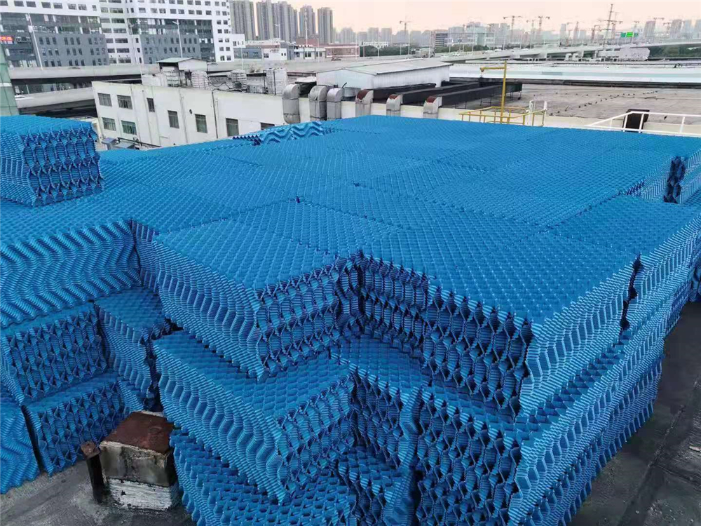 冷却塔填料更换